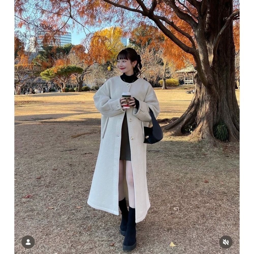【米白、卡其現貨+預購】日系選品💕hin日單 新品大衣! 經典寬鬆毛絨感圓領口袋長版大衣外套-細節圖7