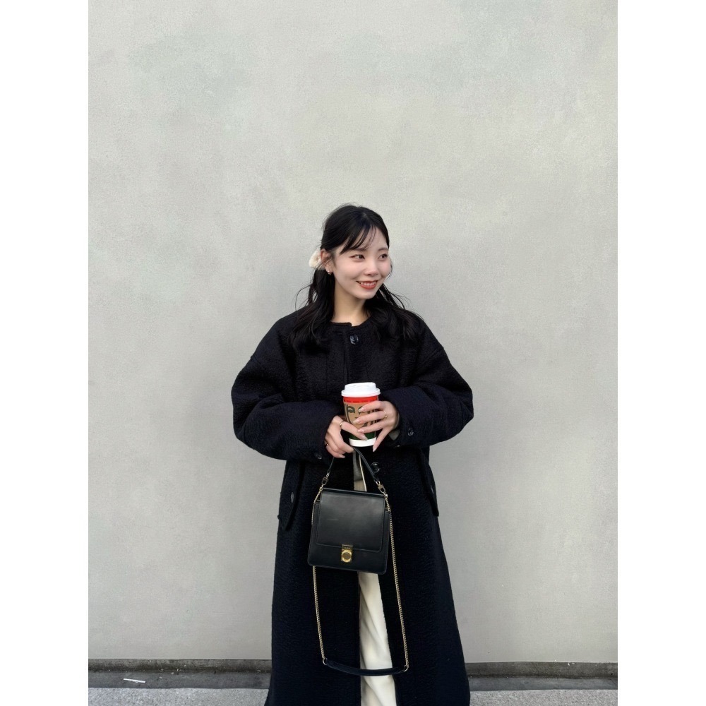 【米白、卡其現貨+預購】日系選品💕hin日單 新品大衣! 經典寬鬆毛絨感圓領口袋長版大衣外套-細節圖8