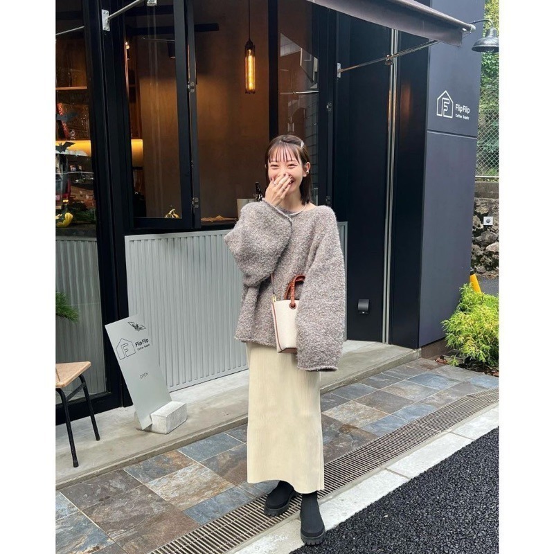 【預購】日系選品💕Hin日單  日系純色圓領混色慵懶寬鬆落肩針織毛衣 上衣-細節圖10