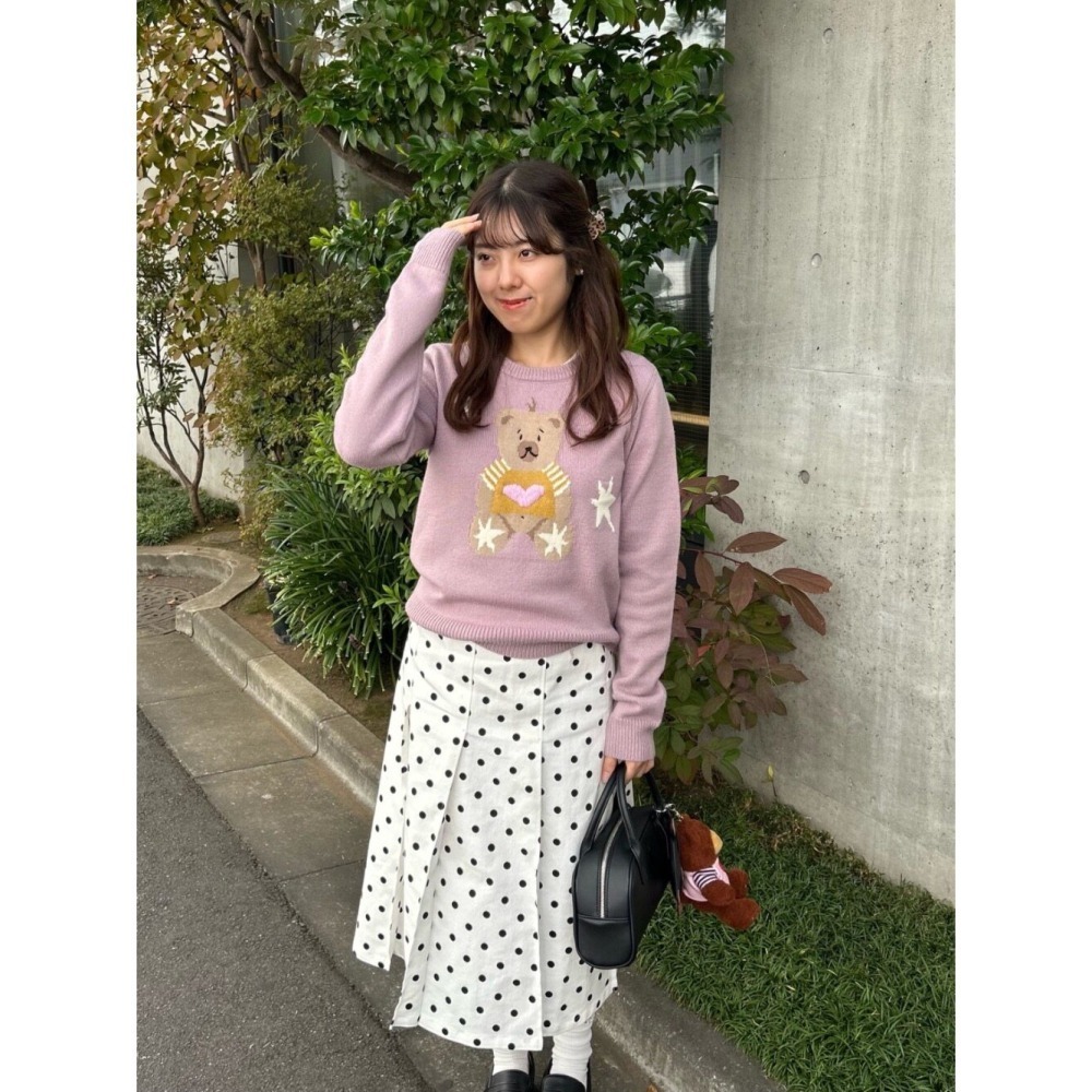 【紫現貨+預購】日系選品💕tina日單 手工刺繡可愛獨特小熊愛心圓領針織毛衣-細節圖11