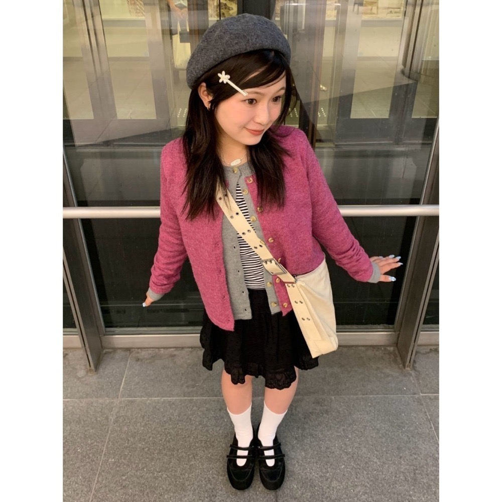 【現貨+預購】日系選品💕tina日單 撞色拼接圓領可愛排扣日系假兩件針織衫 長袖上衣 外套 開衫-細節圖2