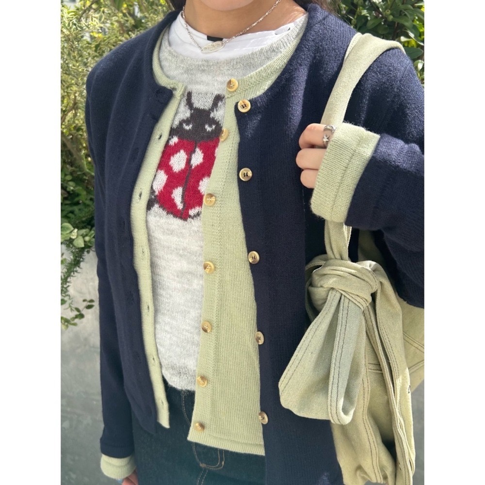 【現貨+預購】日系選品💕tina日單 撞色拼接圓領可愛排扣日系假兩件針織衫 長袖上衣 外套 開衫-細節圖8