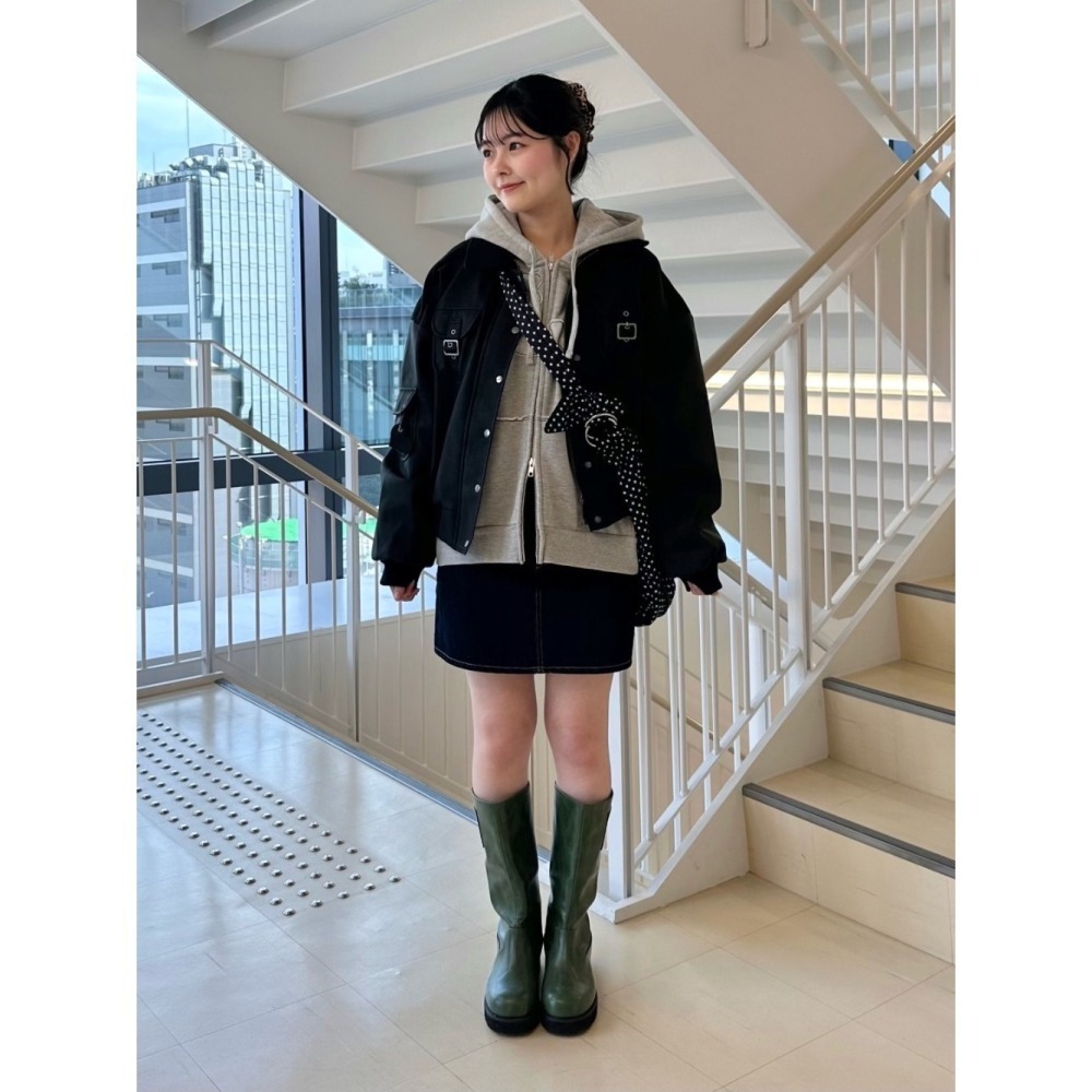 【現貨】日系選品💕tina日單 新品! 復古精緻多口袋翻領休閒皮衣外套 日系 皮外套 女裝-細節圖2