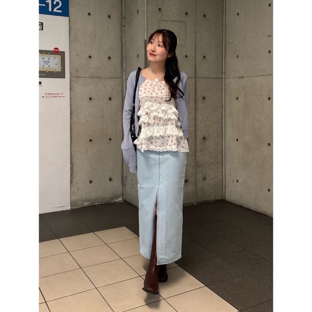 【現貨】日系選品💕tina日單  春季絕美碎花波點花邊蛋糕層 輕盈 疊穿 吊帶罩衫 背心-細節圖6