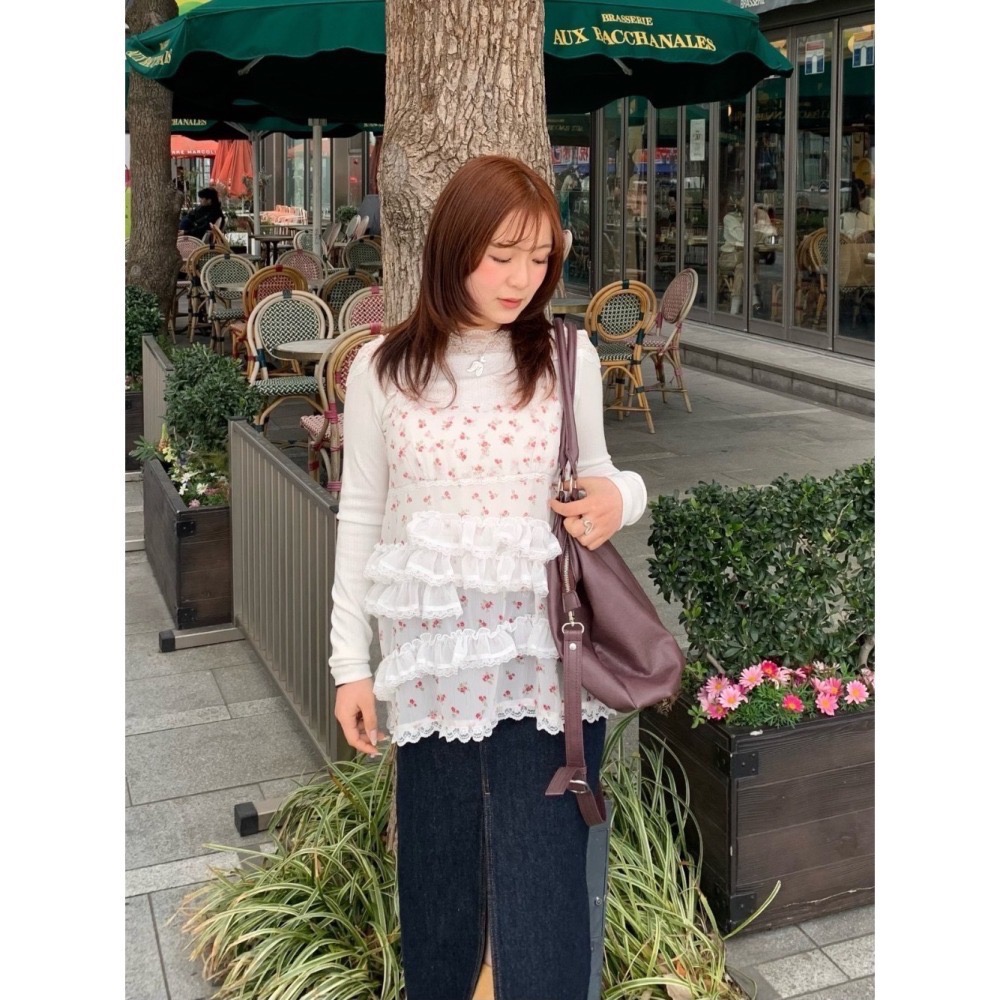 【現貨】日系選品💕tina日單  春季絕美碎花波點花邊蛋糕層 輕盈 疊穿 吊帶罩衫 背心-細節圖8