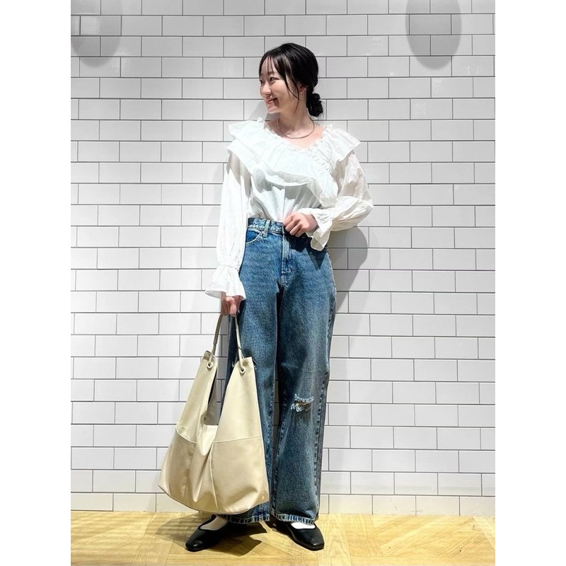 【現貨】孤品 日系選品💕實拍📷LF日單  不對稱氣質荷葉設計甜美喇叭袖純棉襯衫上衣-細節圖4