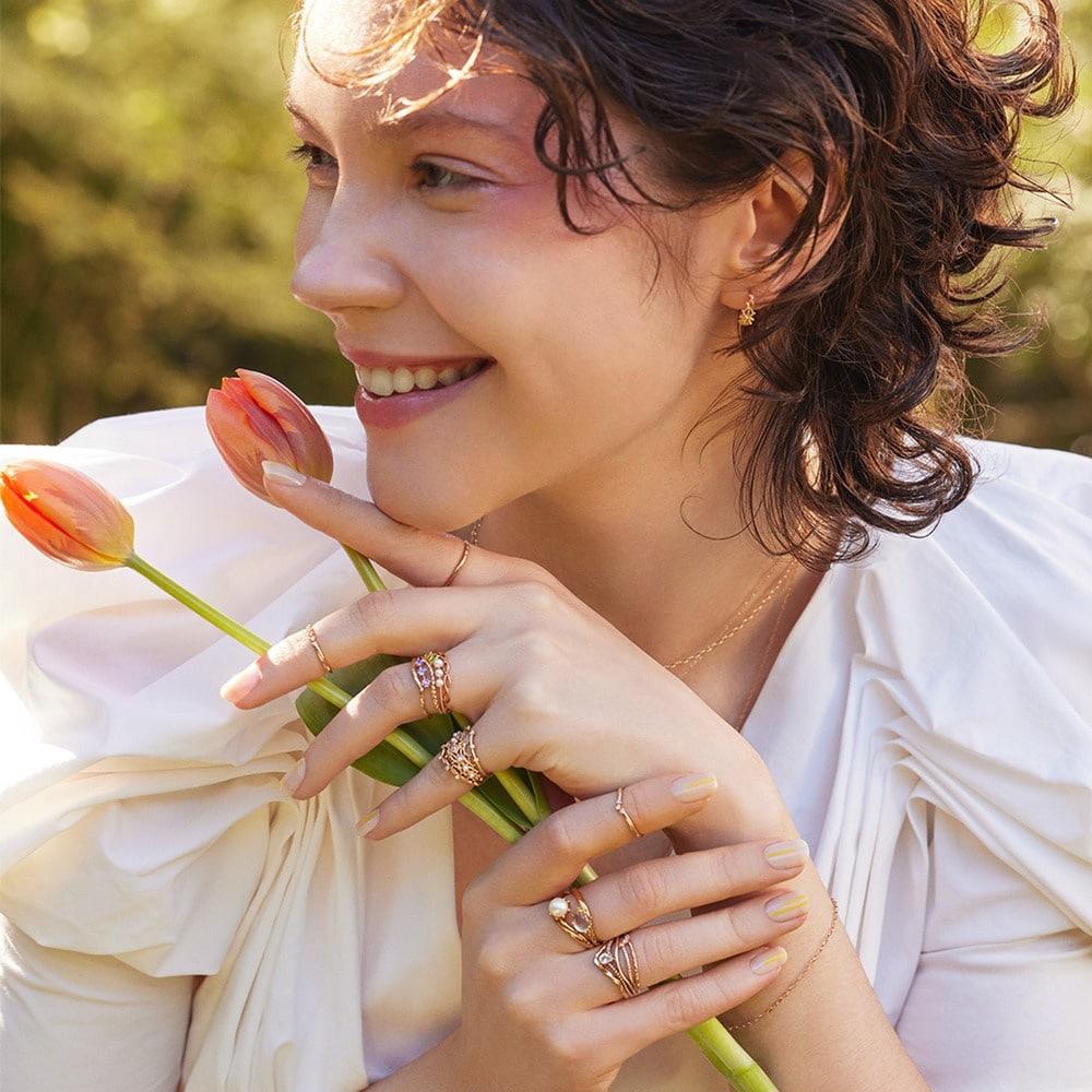 CEDONY | 2024年春季新品 手指上的花園 一套多種戴法 鑲嵌貝殼珍珠白鋯鑽 日牌同款 | 戒指 尾戒 疊戴戒指-細節圖5