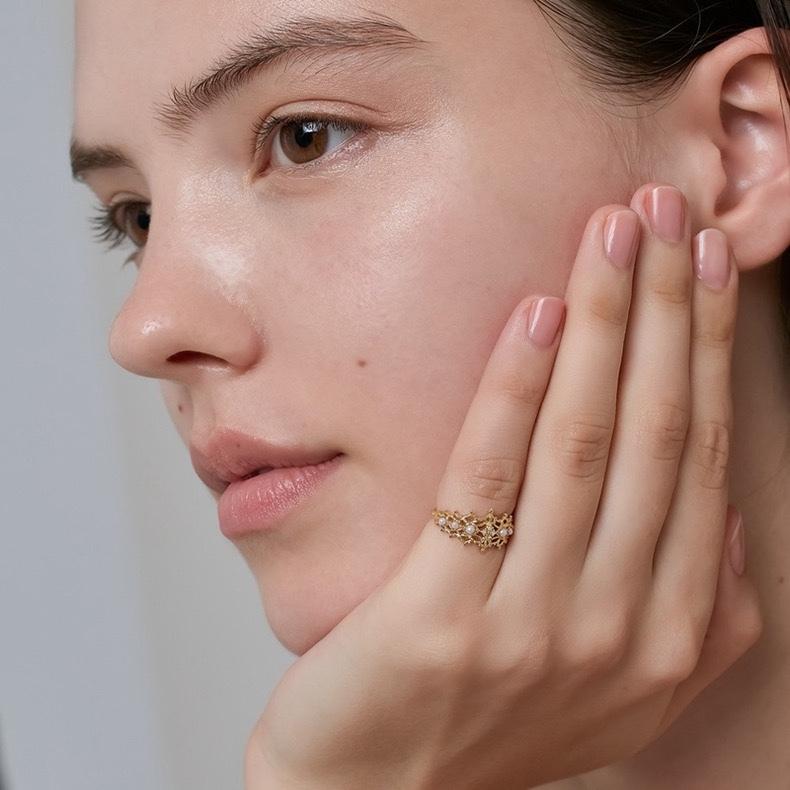 CEDONY | 2024年春季新品 手指上的花園 一套多種戴法 鑲嵌貝殼珍珠白鋯鑽 日牌同款 | 戒指 尾戒 疊戴戒指-細節圖9