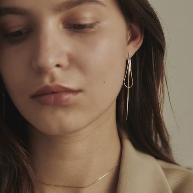 CEDONY | 蛇鍊極簡垂墜耳環 俐落流線設計 氣質簡約 自然垂墜感 | 蛇骨鍊 項鍊 耳骨夾 耳夾 耳釘-細節圖3