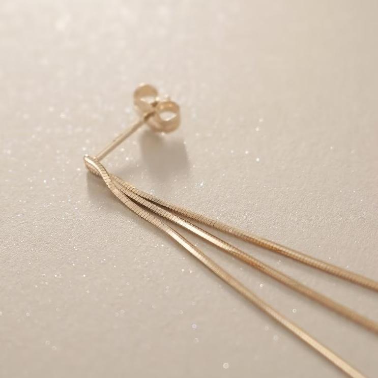 CEDONY | 蛇鍊極簡垂墜耳環 俐落流線設計 氣質簡約 自然垂墜感 | 蛇骨鍊 項鍊 耳骨夾 耳夾 耳釘-細節圖4