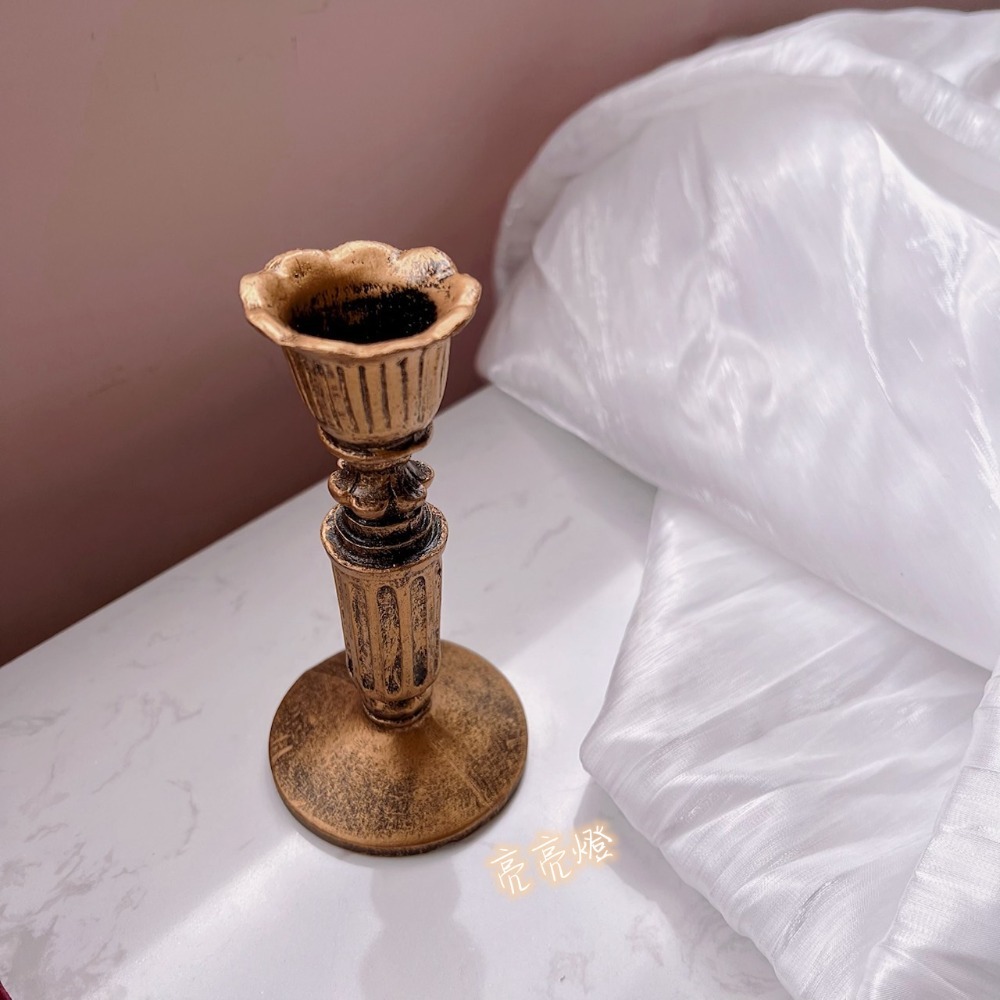 台灣現貨🕯️ 歐式復古燭臺  雕花燭台 拍照道具 居家擺設 仿舊燭台 美式復古 空間裝飾 拍照攝影 居家擺設 擺設-規格圖9