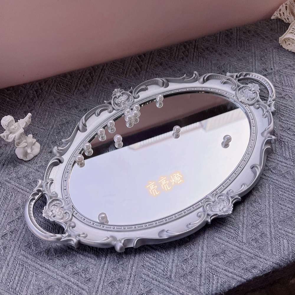 D. 橢圓形 (金屬銀)