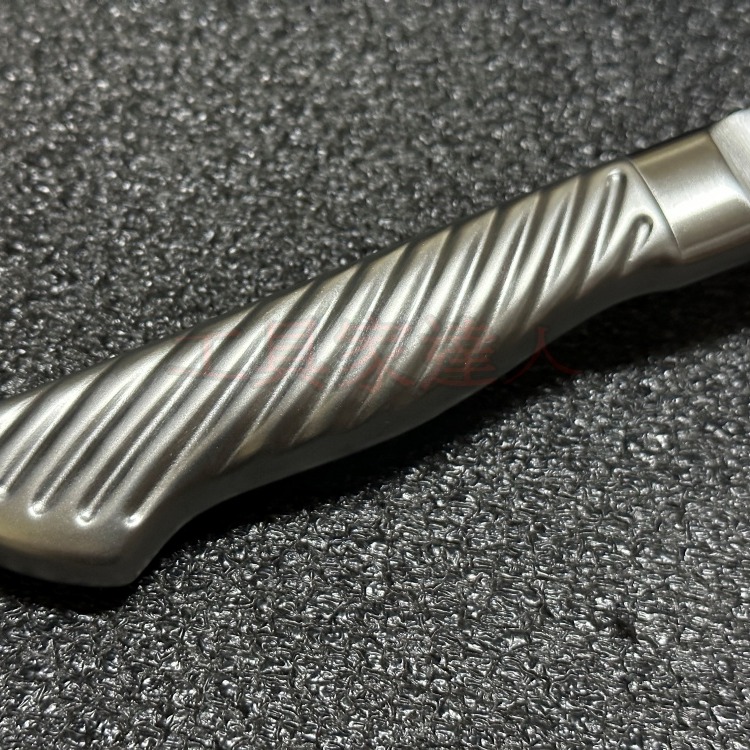 「工具家達人」 藤次郎 日本製  F-629 鐵柄麵包刀 麵包刀 吐司刀 鋸齒刀 吐司切邊 切邊刀 烘培刀 VG-10-細節圖3