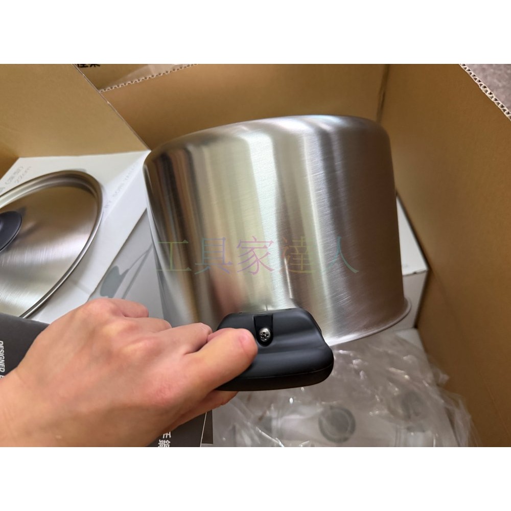 日本柳宗理 湯鍋 鍋子 日製18-8不鏽鋼雙耳高鍋 霧面雙柄鍋 義大利麵鍋 煮麵鍋 深鍋 22cm-細節圖4