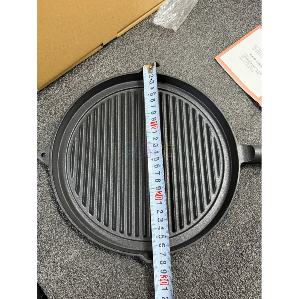 「工具家達人」日本製 南部鐵器 池永鐵工 烤盤 鑄鐵鍋 生鐵鍋 煎鍋 池永 牛排烤肉鍋 鐵鍋 烤肉盤 114486-細節圖3