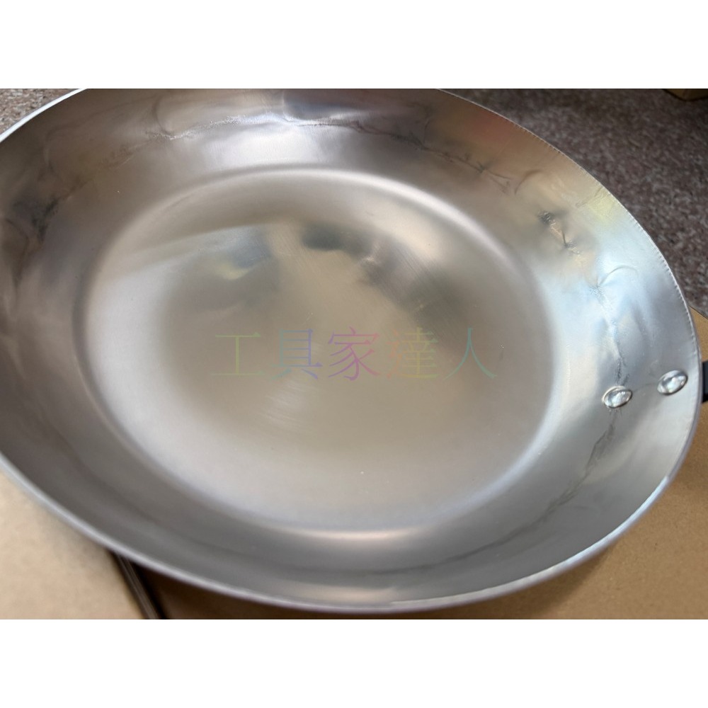 【日本山田工業所】HANAKO 不鏽鋼三層打出煎鍋 26cm/30cm 拓打工藝 導熱極快 免開鍋 輕量化 職人手作-細節圖4