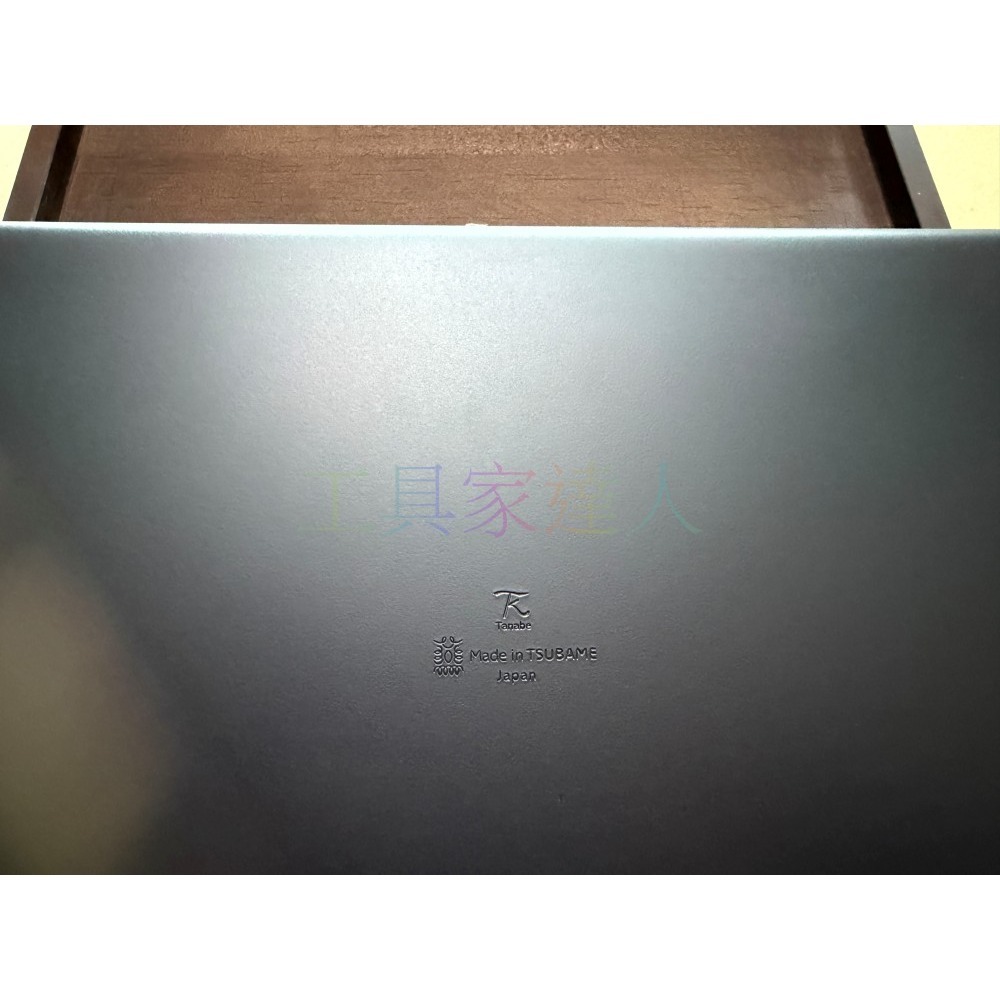 【日本田辺金具】鐵之職人 燕三條製 職人手作方形鐵板 (附專用木座) Tanabe 烤盤 煎鍋 平底鍋 烤肉盤-細節圖5