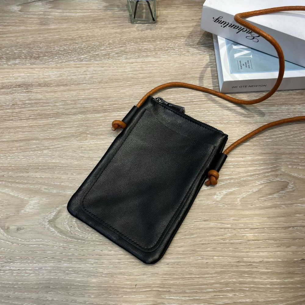 MOLISS｜AirPods 小歐洲手機包 真皮手機包 斜背包 肩背包 側背包 耳機包 相機包 小廢包 小包 男包 女包-細節圖4