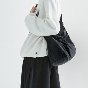 MOLISS｜大容量束口拳擊包 男生包包 腳踏車包 運動包 健身包 旅行包 瑜珈包 郵差包 肩背包 側背包 男包 男 包-細節圖2