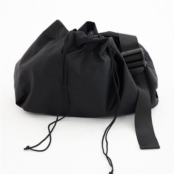 MOLISS｜大容量束口拳擊包 男生包包 腳踏車包 運動包 健身包 旅行包 瑜珈包 郵差包 肩背包 側背包 男包 男 包-細節圖4