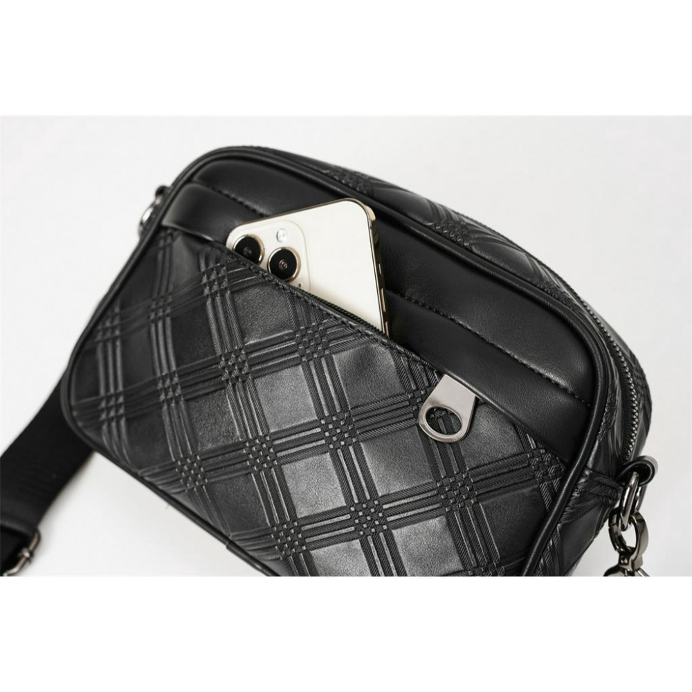 MOLISS｜質感小方包 男生包包 側背小包 斜背包 側背包 肩背包 相機包 隨身包 防潑水 男包 小包 皮革 包包 男-細節圖4