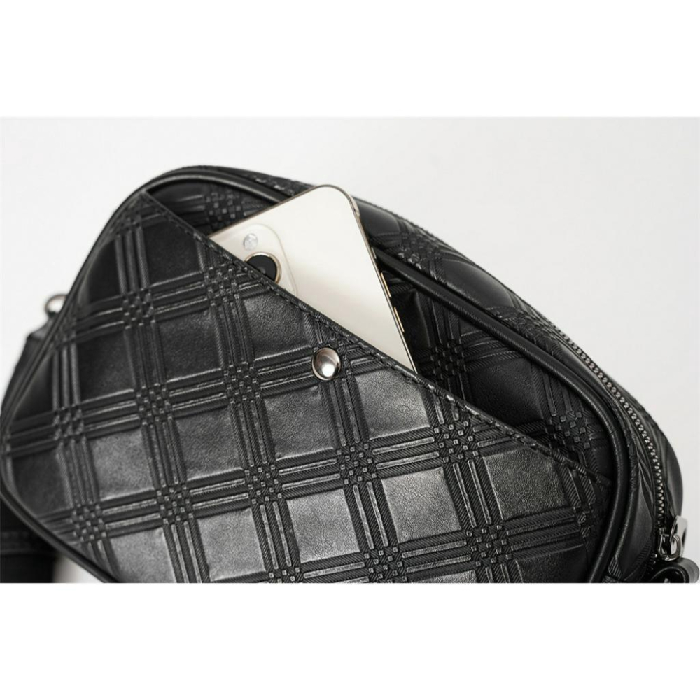 MOLISS｜質感小方包 男生包包 側背小包 斜背包 側背包 肩背包 相機包 隨身包 防潑水 男包 小包 皮革 包包 男-細節圖5