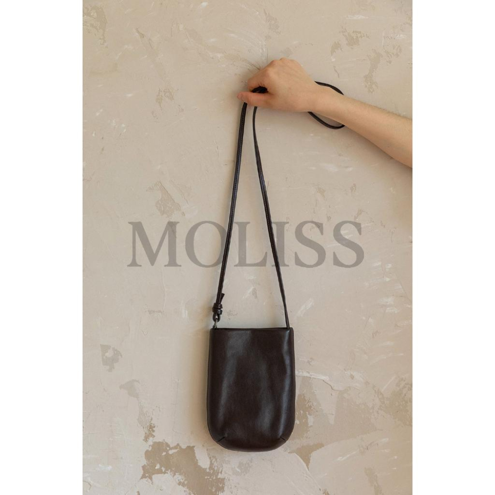 MOLISS｜AirPods 烏木色手感軟皮手機包 側背包 斜背包 肩背包 耳機包 鑰匙包 小包 男包 女包-細節圖5