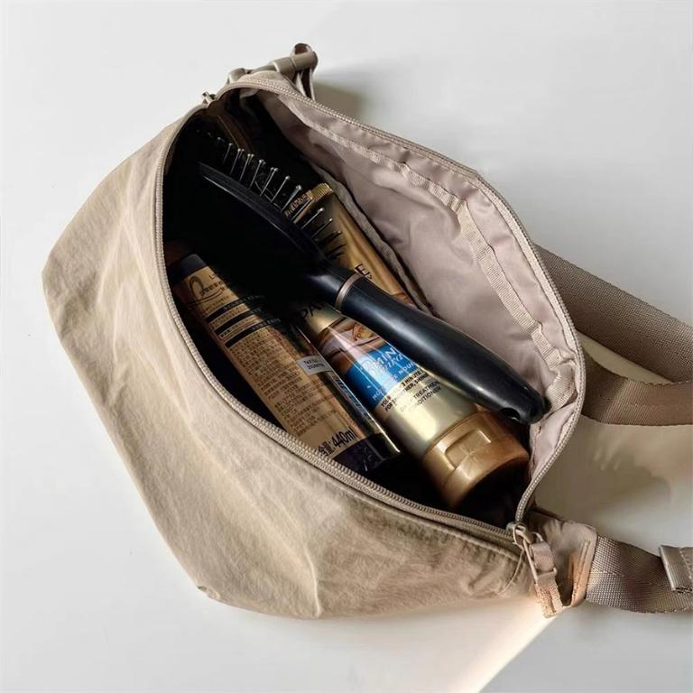 MOLISS｜大容量高品質防潑水包 男生包包 餃子包 水餃包 隨身包 出遊包 斜背包 側背包 斜揹包 旅行包 男包 小包-細節圖4