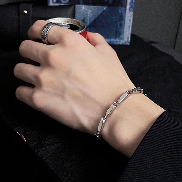 MOLISS | 高質感手鍊 鈦鋼手鏈 造型手鍊 韓國手鍊 生日禮物 古巴鍊 蛇骨鍊 麻花鍊 菱形鍊 鈦鋼鍊 飾品 手環-細節圖3