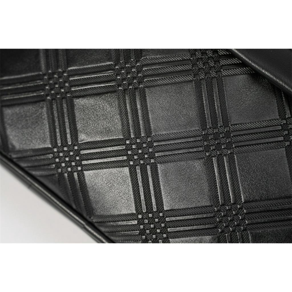 MOLISS｜菱格壓紋小方包 男生包包 側背小包 斜背包 側背包 肩背包 相機包 男包 小包 皮革 包包 男-細節圖6