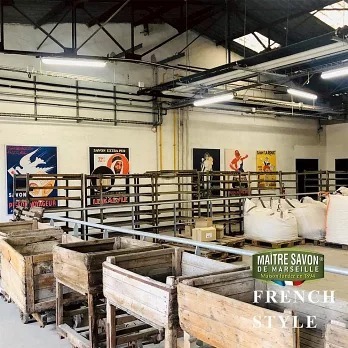 【法國玫翠思】亞麻油黑肥皂-薰衣草1Lx2入-細節圖4