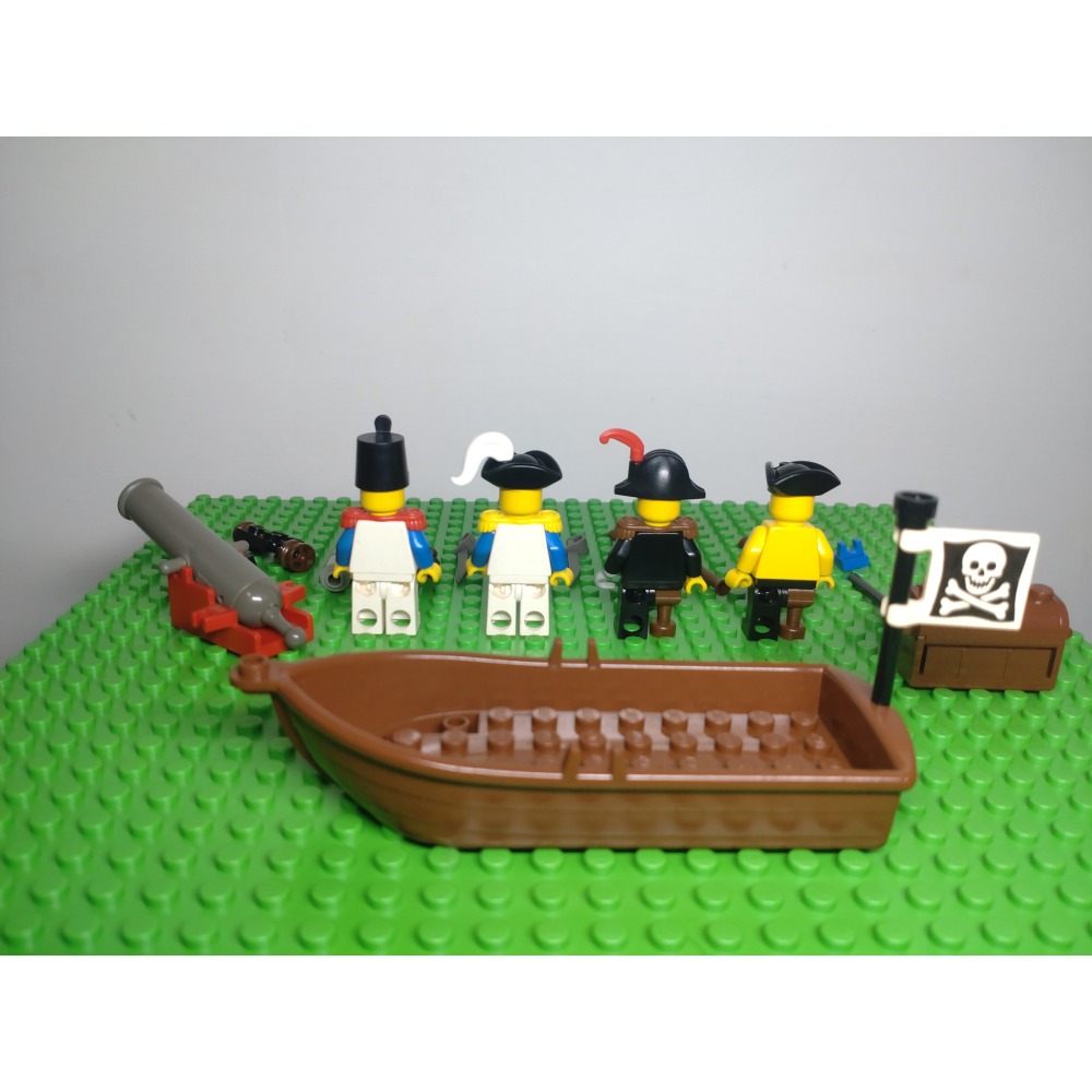 樂高 二手海盜與官兵-細節圖2