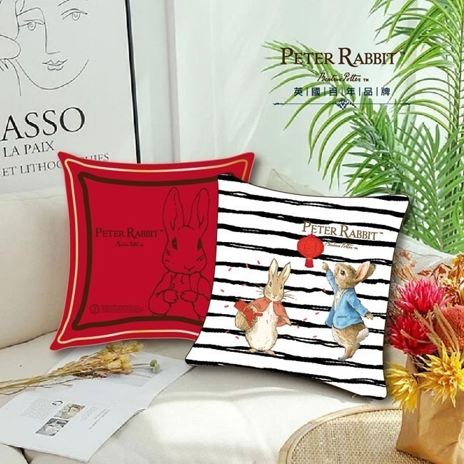 【PETER RABBIT】比得兔新年雙面抱枕 - 有 3 款  抱枕 腰枕 靠枕  飄窗靠墊 辦公 臥室 客廳-細節圖3