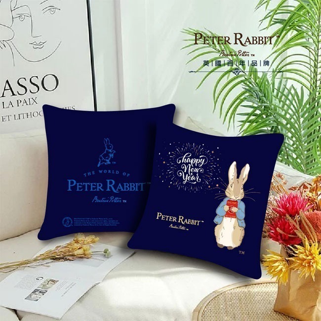 【PETER RABBIT】比得兔新年雙面抱枕 - 有 3 款  抱枕 腰枕 靠枕  飄窗靠墊 辦公 臥室 客廳-細節圖4