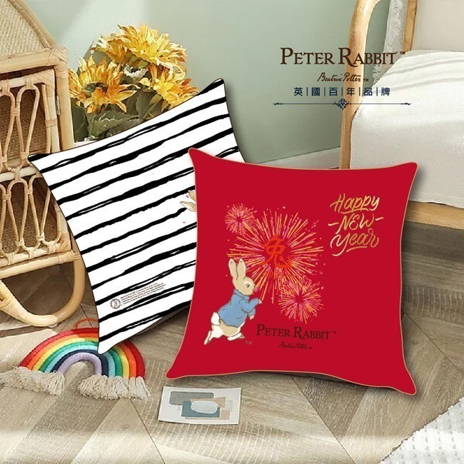 【PETER RABBIT】比得兔新年雙面抱枕 - 有 3 款  抱枕 腰枕 靠枕  飄窗靠墊 辦公 臥室 客廳-細節圖5