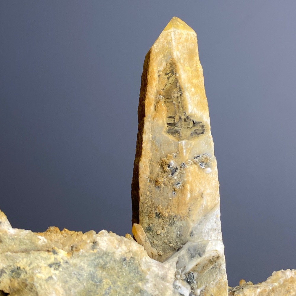 內蒙水晶二次結晶方解共生錆色磁黃鐵原礦、芒果晶簇-（大）居家、辦公室微景觀、淨化擺件-細節圖4