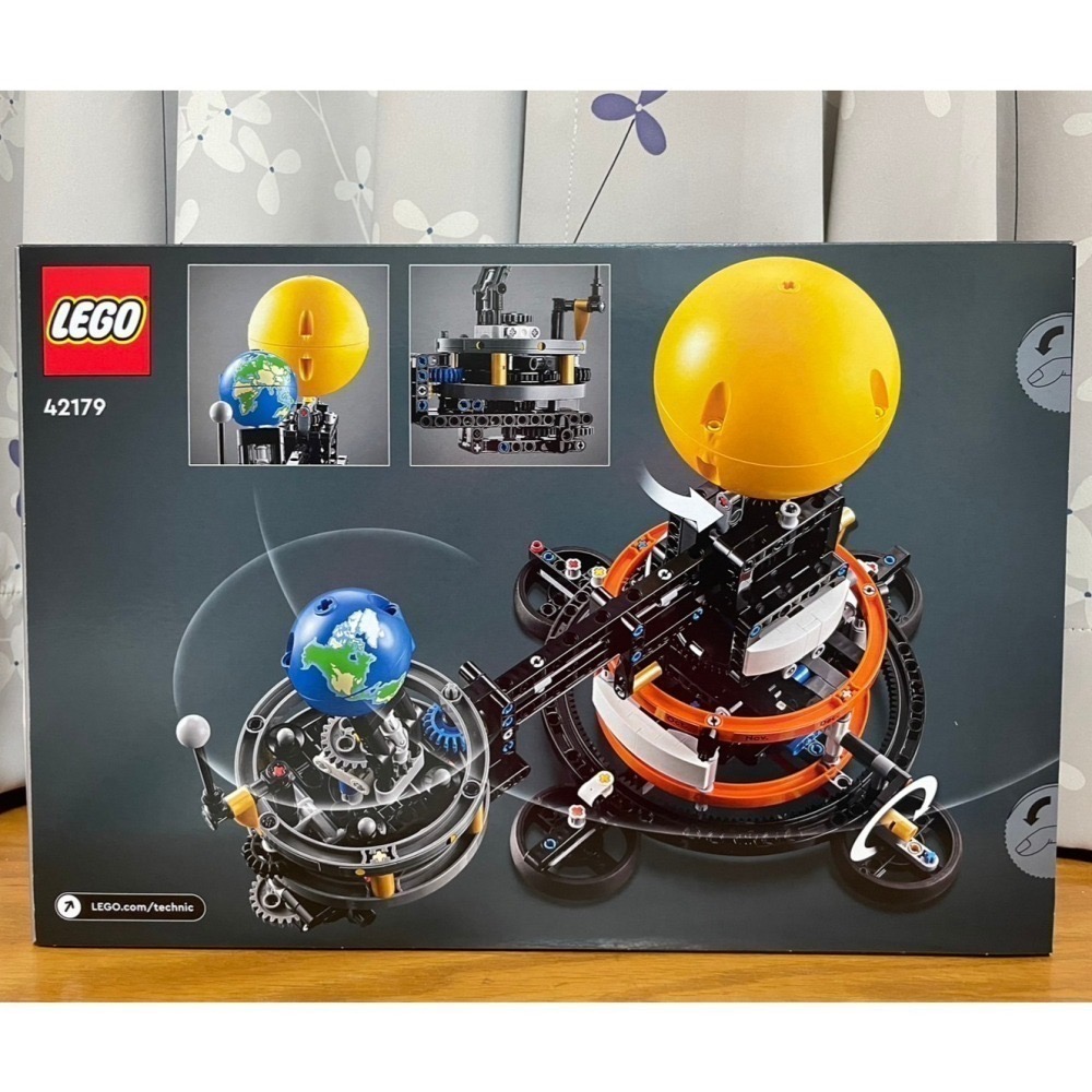 【椅比呀呀|高雄屏東】LEGO 樂高 42179 科技系列 軌道上的地球和月球 Planet Earth Moon-細節圖2