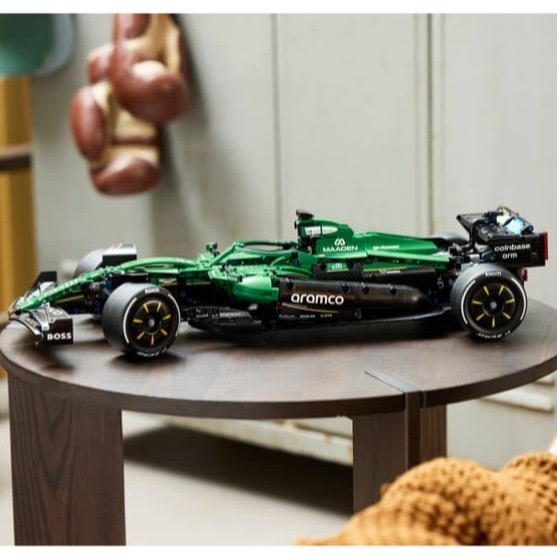 【椅比呀呀|高屏5800】LEGO 樂高 42240 Aston Martin Aramco AMR25 F1 賽車-細節圖5