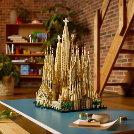 【椅比呀呀|高屏21500】LEGO 樂高 21065 建築系列 聖家堂 Sagrada Família-細節圖3