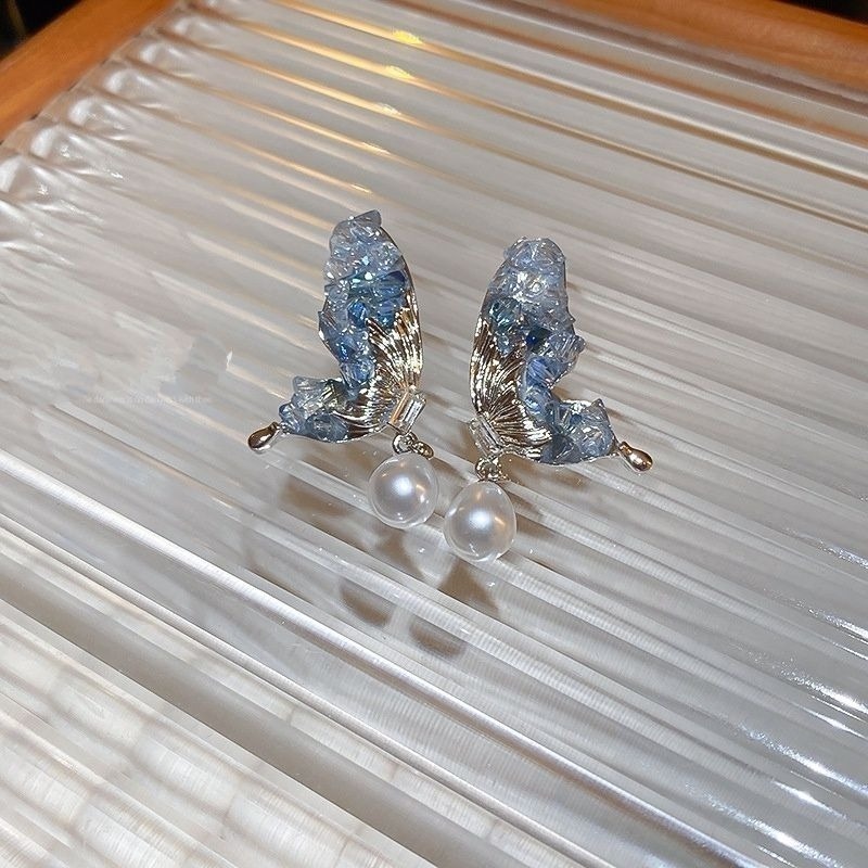 💖台灣現貨🌿銀針鑲嵌水晶蝴蝶水滴珍珠耳環 韓國氣質輕奢夢幻高級感耳環時尚耳飾【G250】-細節圖4