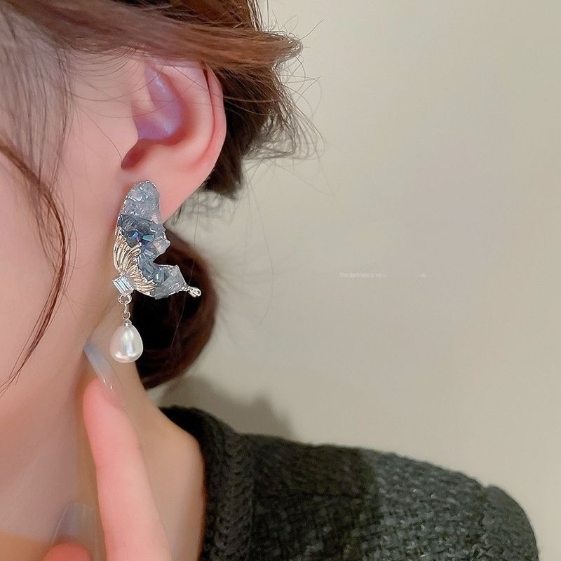 💖台灣現貨🌿銀針鑲嵌水晶蝴蝶水滴珍珠耳環 韓國氣質輕奢夢幻高級感耳環時尚耳飾【G250】-細節圖7