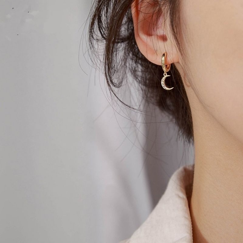 💖台灣現貨🌿東大門人氣款 水鑽星月 芒星 月亮 冷淡百搭不對稱氣質星月耳環 INS鑲鑽耳圈耳釦G136-細節圖7