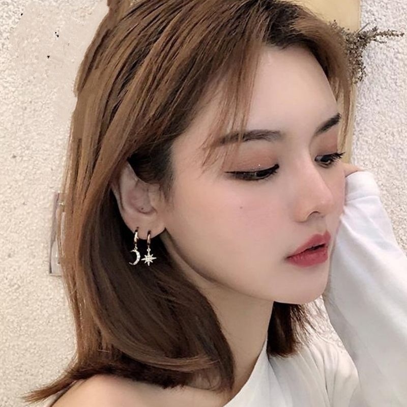 💖台灣現貨🌿東大門人氣款 水鑽星月 芒星 月亮 冷淡百搭不對稱氣質星月耳環 INS鑲鑽耳圈耳釦G136-細節圖8