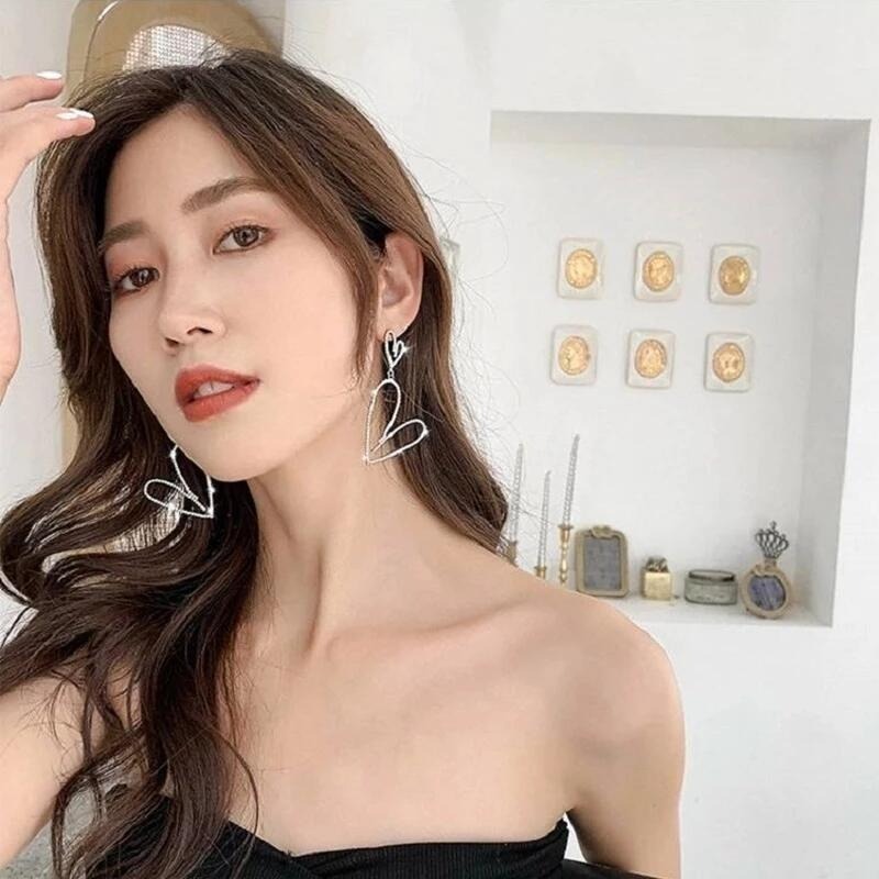 💖台灣現貨🌿韓國甜美雙愛心閃鑽鏤空925銀針耳環 韓國氣質個性小眾設計時尚簡約閃亮耳飾【G417】-細節圖5