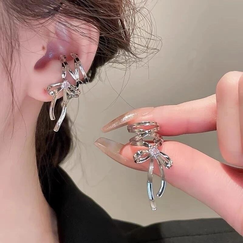 💖台灣現貨🌿絲帶美學耳骨夾 粉鑽蝴蝶結鏤空交叉無耳洞耳夾 清冷芭蕾風絲帶蝴蝶結百搭耳飾【G242】-細節圖7