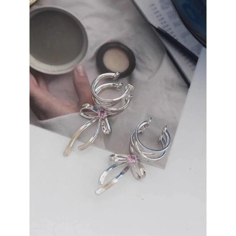 💖台灣現貨🌿絲帶美學耳骨夾 粉鑽蝴蝶結鏤空交叉無耳洞耳夾 清冷芭蕾風絲帶蝴蝶結百搭耳飾【G242】-細節圖8