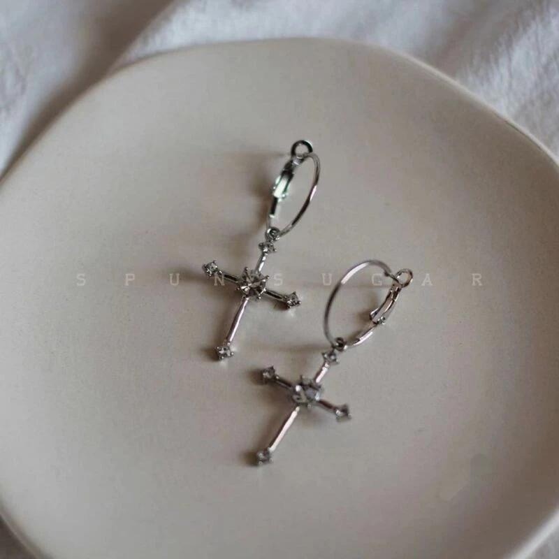 💖台灣現貨🌿S925銀針歐美冷淡風耳環簡約十字鑲鑽耳圈耳墜ins明星同款耳飾【G198】-細節圖3