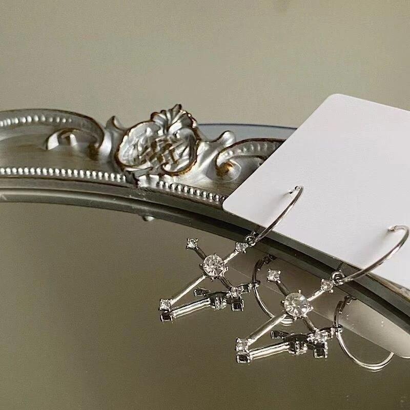 💖台灣現貨🌿S925銀針歐美冷淡風耳環簡約十字鑲鑽耳圈耳墜ins明星同款耳飾【G198】-細節圖9