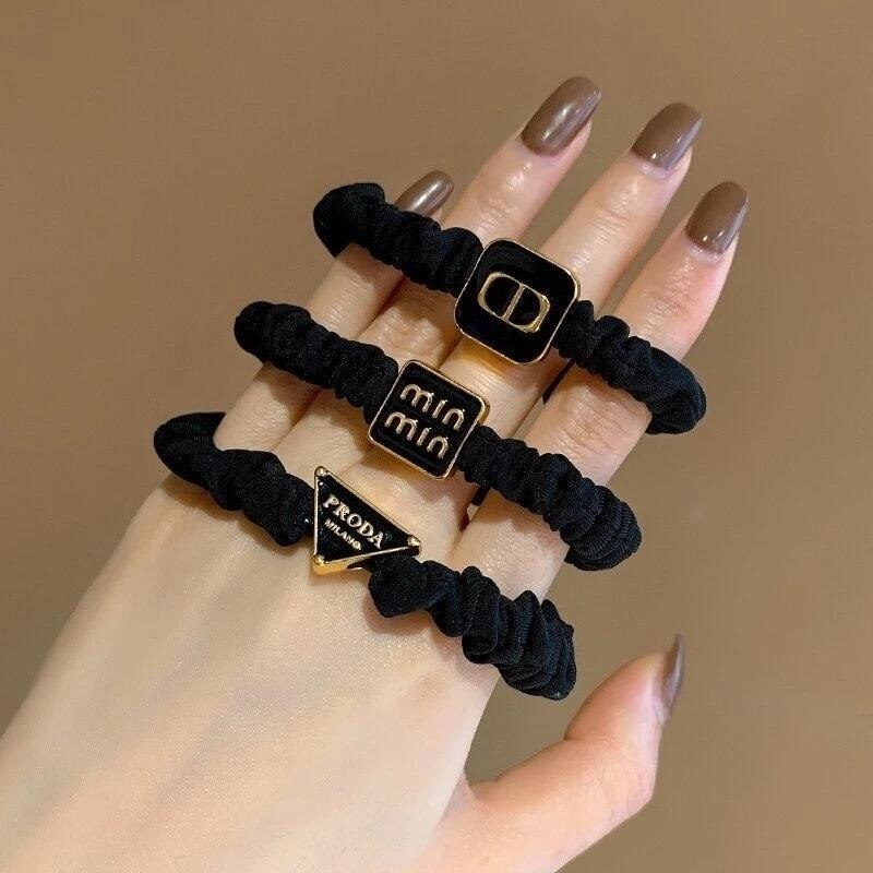 ✨台灣現貨🌿韓版金屬字母 黑色滴釉小腸髮圈 ins復古氣質簡約扎頭髮繩頭繩通勤髮飾【ND81】-細節圖3