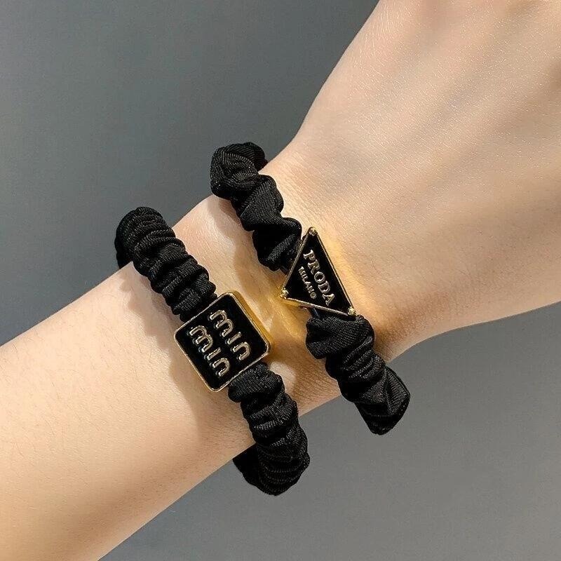 ✨台灣現貨🌿韓版金屬字母 黑色滴釉小腸髮圈 ins復古氣質簡約扎頭髮繩頭繩通勤髮飾【ND81】-細節圖8